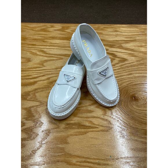 Prada Spazzolato Logo Platform Leather Loafers size 38 NWOB - Picture 3 of 10